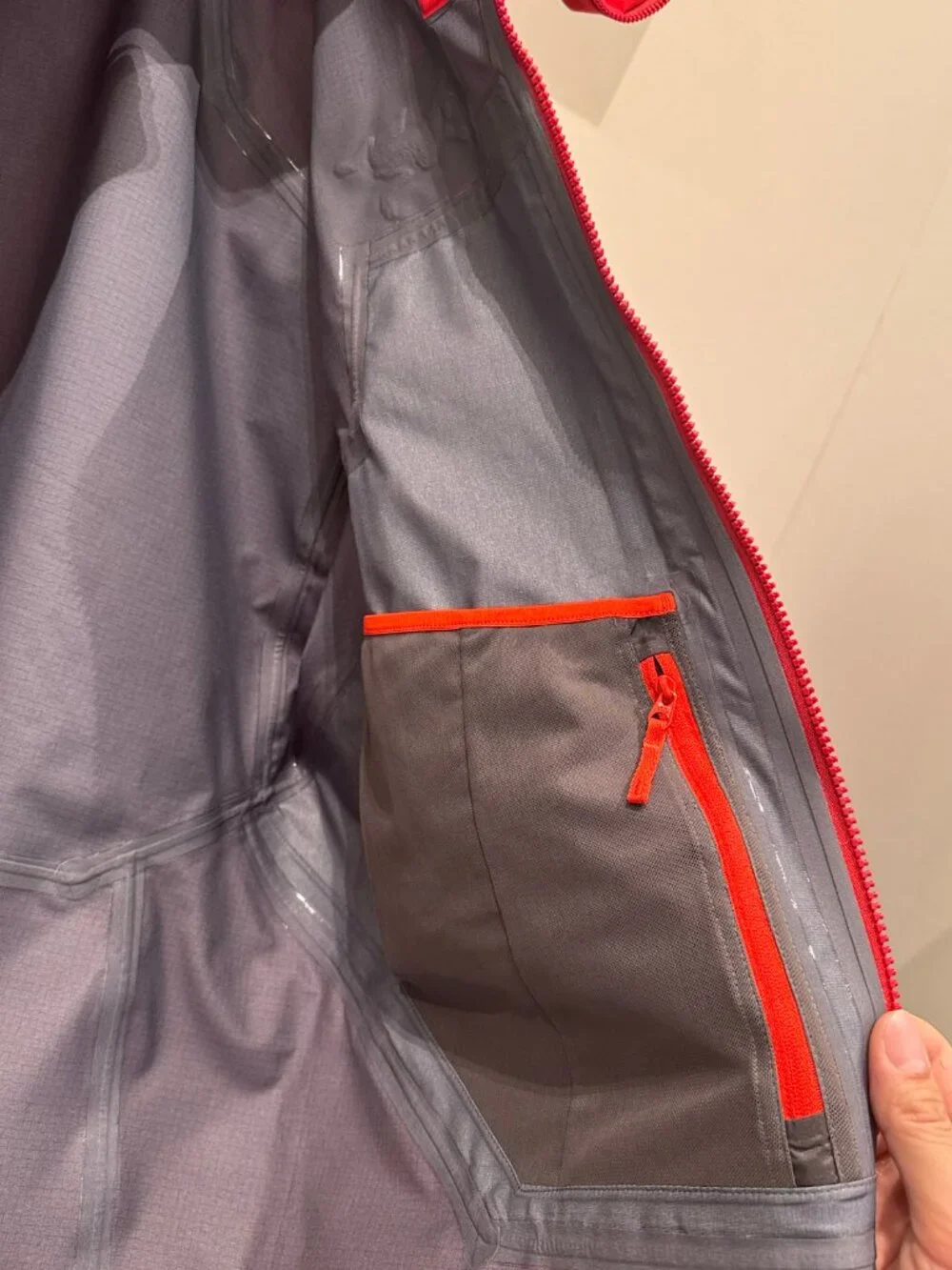 Arc'teryx Alpha SV Two-Tone Hardshell Jacket